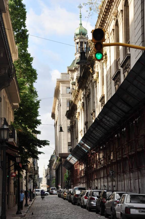Caminhando rumo a San Telmo, em Buenos Aires, na Argentina